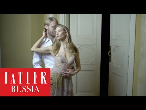 Светлана Устинова и Илья Стюарт репетируют свадебный танец