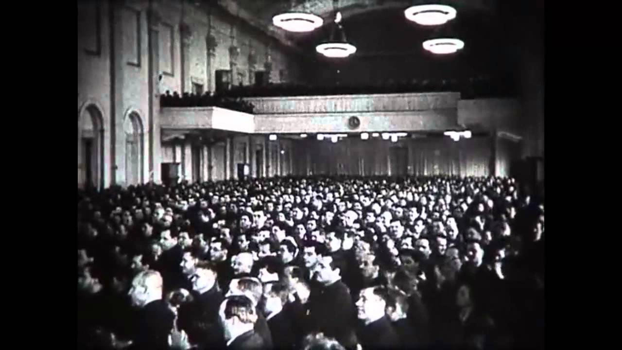 Съезд 1934 года. 17 Съезд ВКПБ. Съезд победителей 1934. XVII съезд Сталин с винтовкой. Съезд победителей съезд расстрелянных.