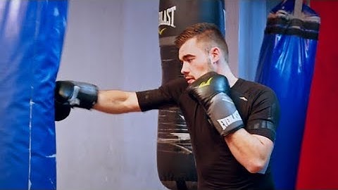 Կամավորները. Անտոնի Դենիս