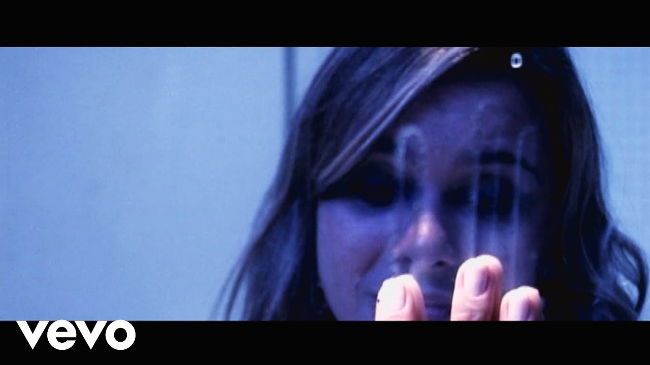 Fernanda Brum - Cura Me (Official Music Video)