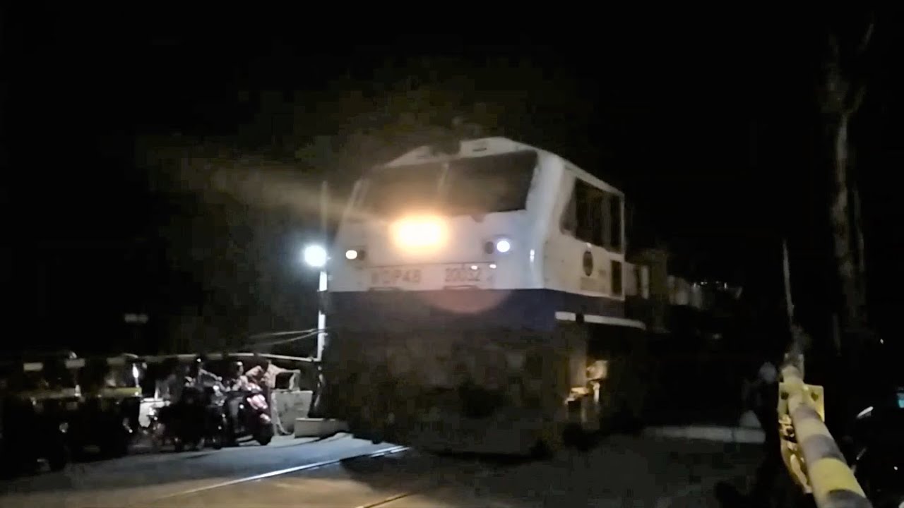 Talguppa Intercity Express Special departs Shimoga || Indian Railways