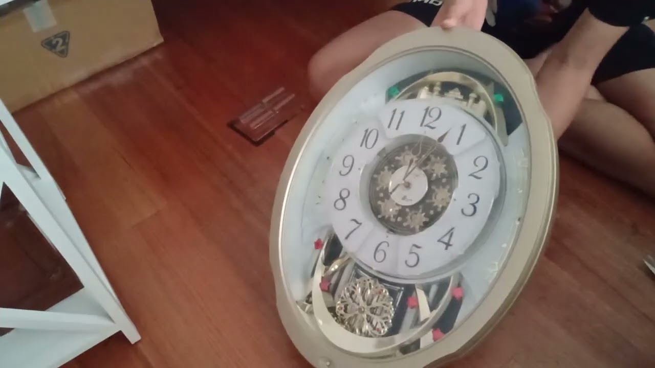 Rhythm Small World 4MN500RA18 - Unboxing and Demo - YouTube