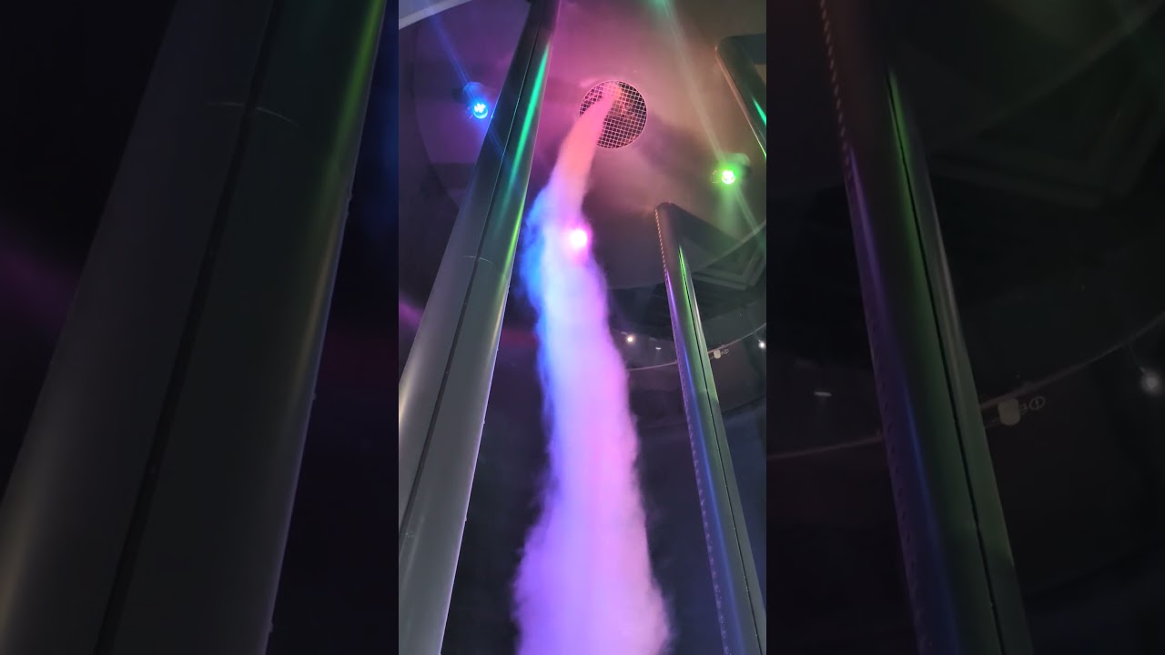 スペースLABOの竜巻発生装置【北九州市科学館】