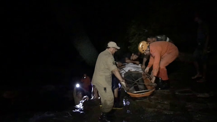 Veja com exclusividade o resgate do corpo do jovem que foi morto arrastado pela correnteza em Crato