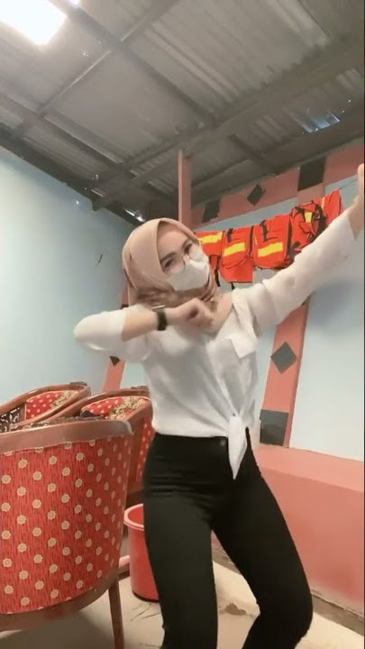 Hijab goyang hot gemesin