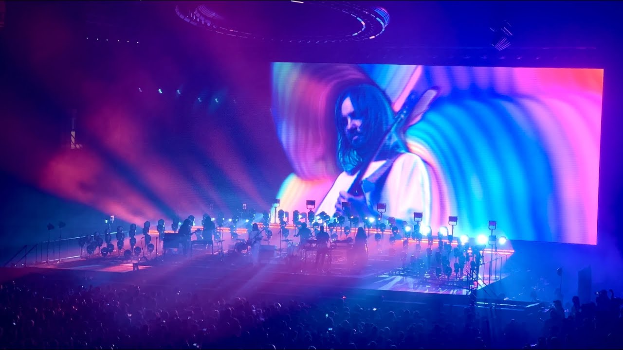 Runway Houses City Clouds - Tame Impala [Barclays Center, March 14 2022, 4K HDR]
