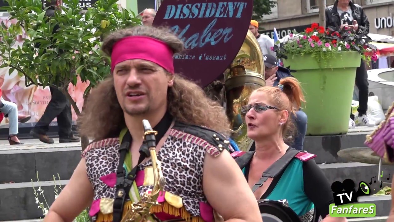 Festival fanfaresThe Zic Zazou’s Brass Band Pacific Army" à Amiens - Dissident Chaber