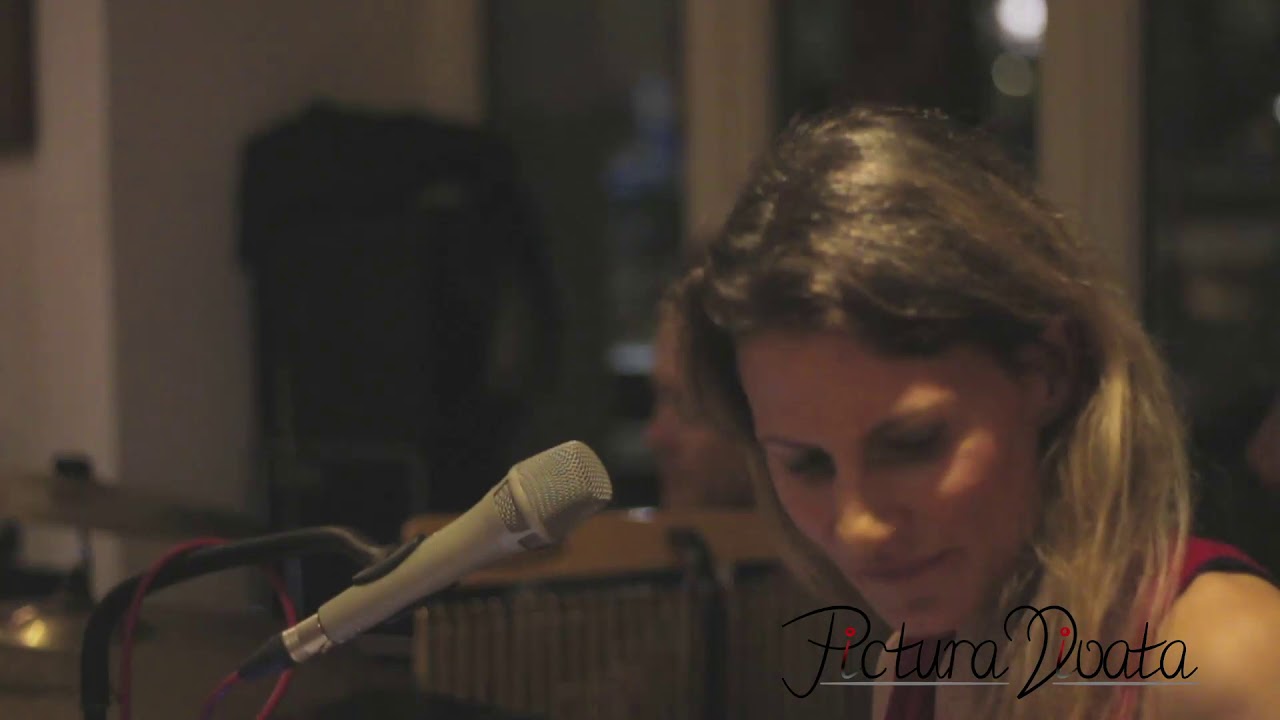 Colaine - Ela Marion (voc.piano)  Bernd Huber (guit.) Matthias Engelhardt (b) Lukas Pollmann (drums)