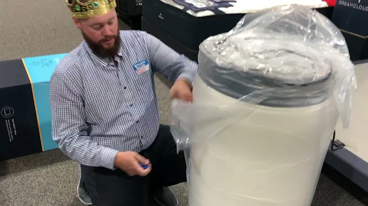 Unboxing a DreamCloud 'Premier' Mattress (Bed In A Box mattress)