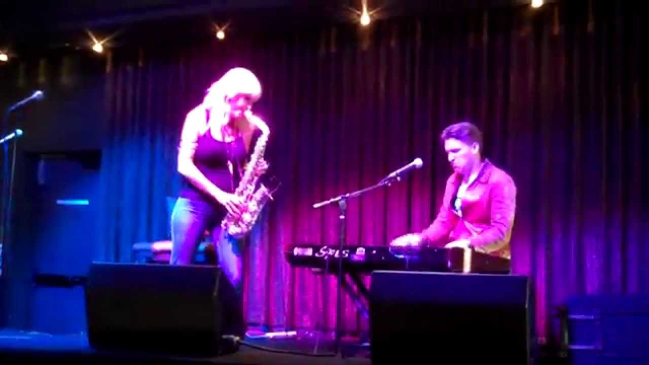 Mindi Abair performs Kiddo's Revenge live at Humphreys