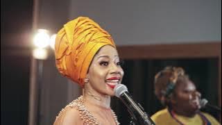 Kelly Khumalo ft Hlengiwe - Esphambanweni (Acoustic)