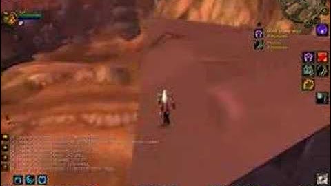 WoW Hack - Druid teleports up to floating pillar in AQ