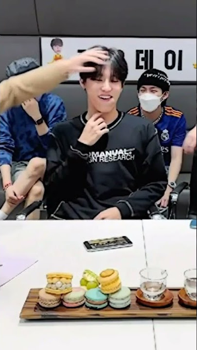 haruto sa ae lu bikin salting jeongwoo cie malu' kucing😆#treasure#haruto#jeongwoo