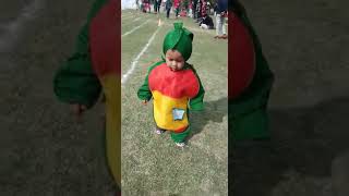 Carefree walking Mango