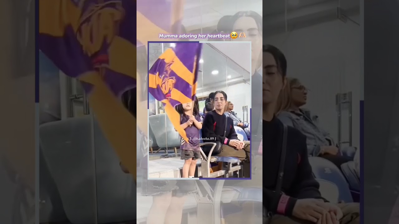 Imad wasim's wife and daughter in the stadium✨️💘