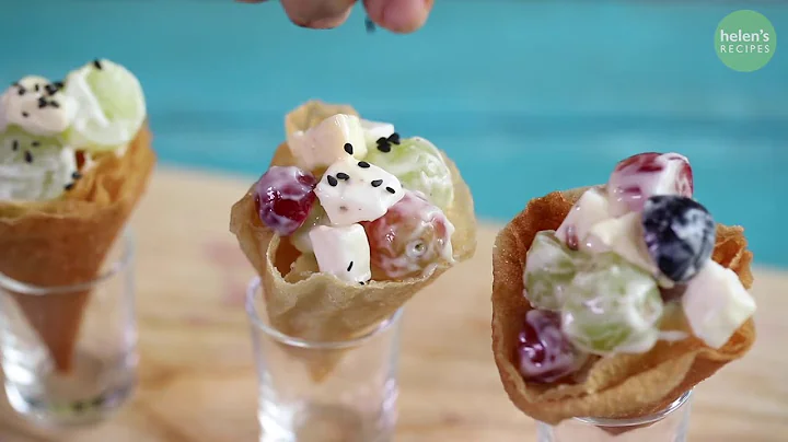 Grape & Cheese Canape - n Vt Cng Nho V Ph Mai | Helen's Recipes