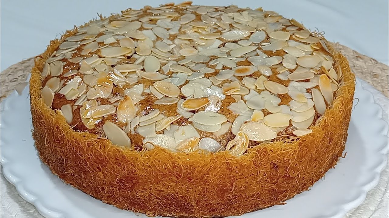 جديد 💫كيك بالكنافة داير حالة🤭 عليه الطلب مذاق خرافي💯 كلشي كيقلب عليه غينسيك في جميع الكيكات 👌