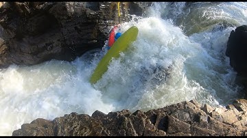 Warwick Canoe vs Headbanger