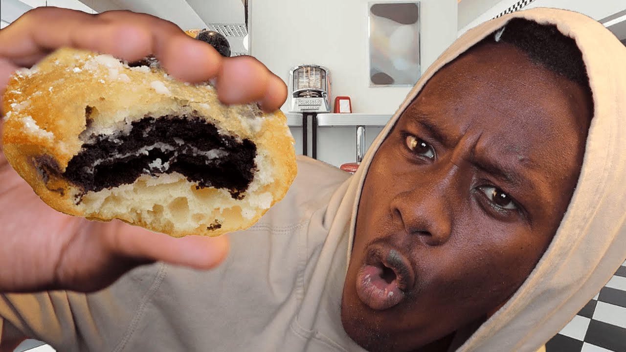 Trying Deep Fried Oreos
