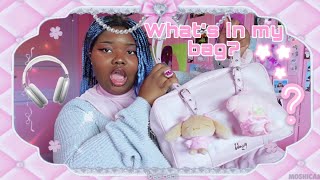 What's in my bag Idang.Club edition💖✨ - YouTube