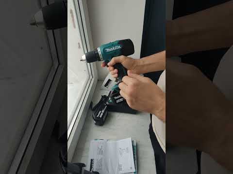 Дрель-шуруповерт Makita DDF453z. 42 Н*м, двухскоростной, быстрозажимной, Li-Ion 18 В, Вес 1.8 кг