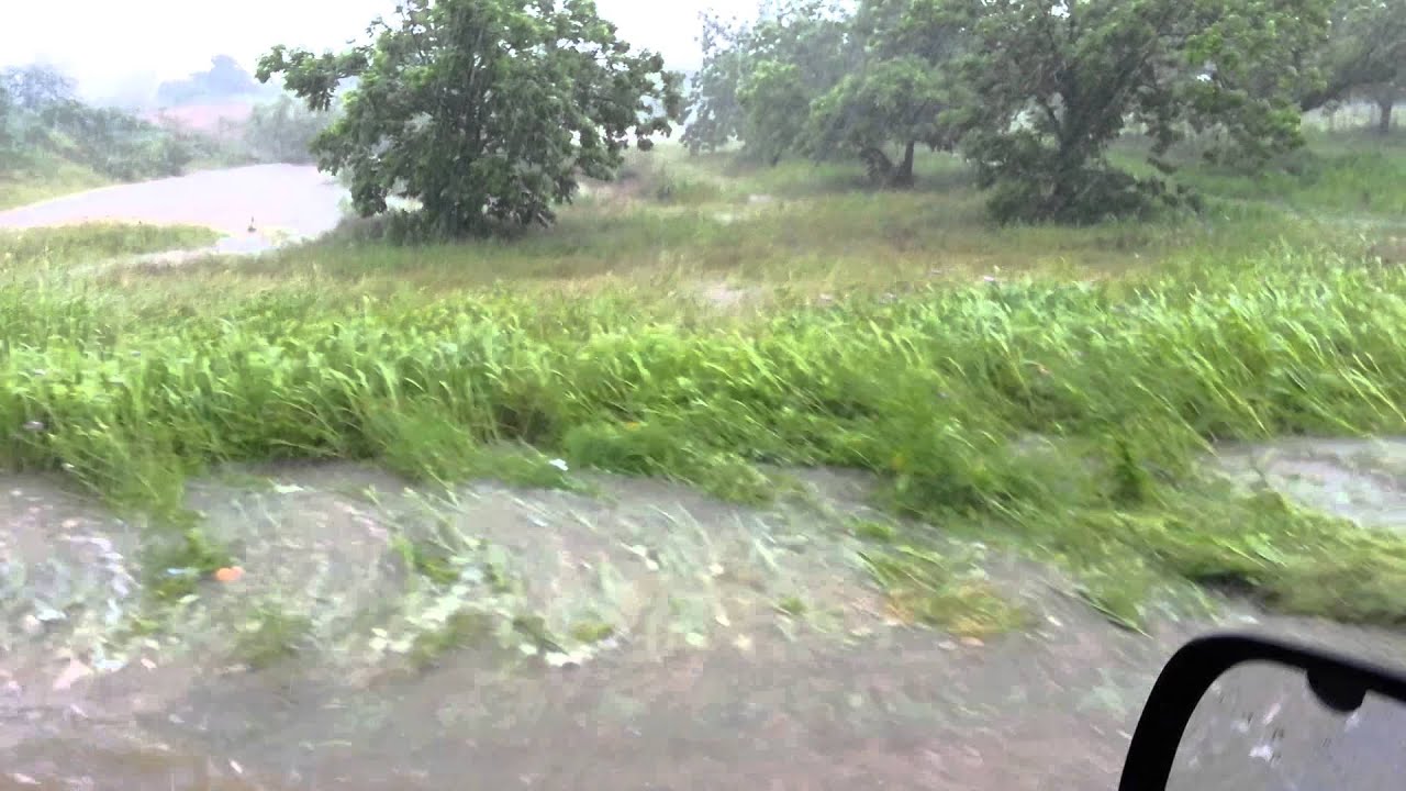 Flash floods in Elgin Texas 05-11-2015
