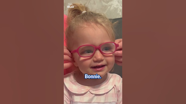 Baby sees mom for first time with new glasses