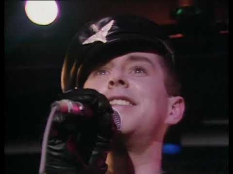 Putar Love Has Got A Gun - Frankie Goes to Hollywood