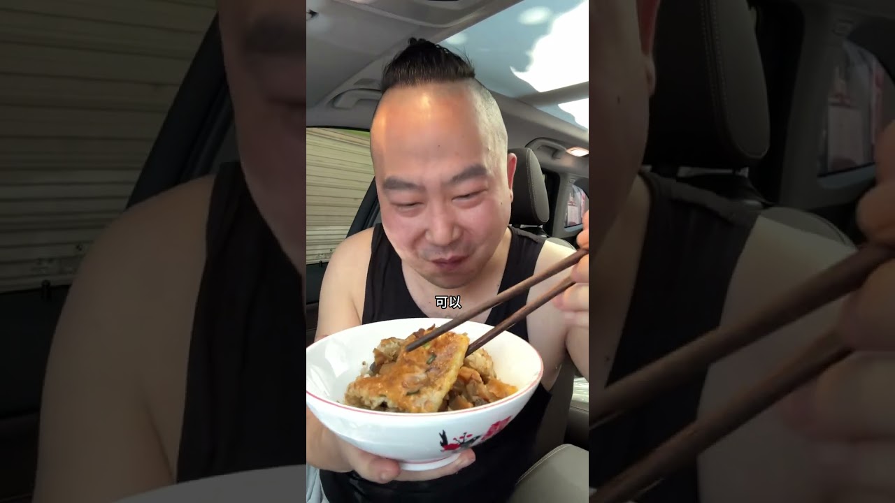 薄脆裹鲜香，豆皮最武汉#好好吃饭大赛 #夏天该有的样子 #打卡街边美食 #人间烟火 #武汉豆皮