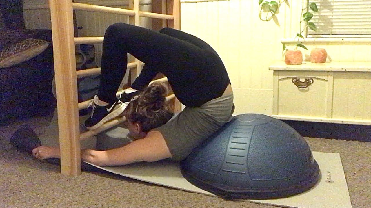 Contortion stretches and chest stands / chin stands.► Support me on Patreon...