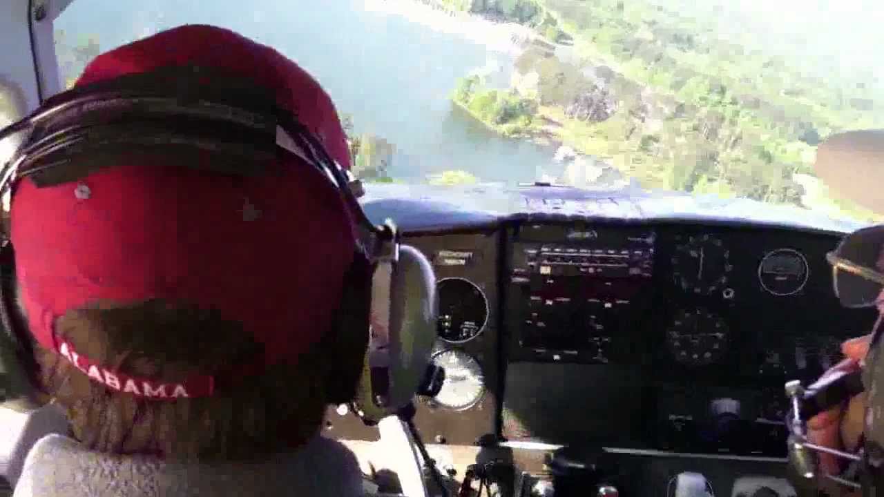Landing at Guntersville Airport for breakfast YouTube