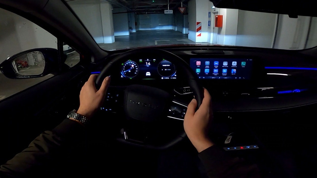 Omoda 5 SHS-H Prime [1.5 T-GDI, 224 HP] Night POV test drive | Cool ...