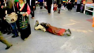 Extreme Tibetan Buddhism: &quot;POSTRATION&quot; - Tibet  (Read Description)