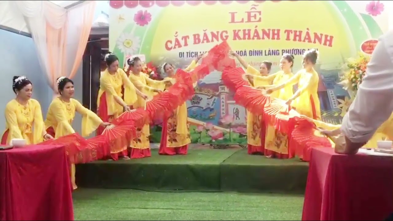 ❤️Chị em chúng mình vinh dự được biểu diễn vào ngày cắt băng khánh thành đình làng ♥️
