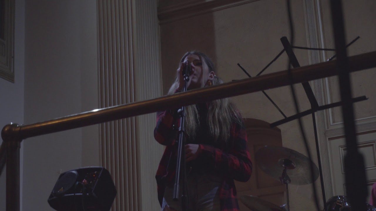 Stump City Project Plays "All I Want for Christmas is You" (Feat. Olivia Hanifan)