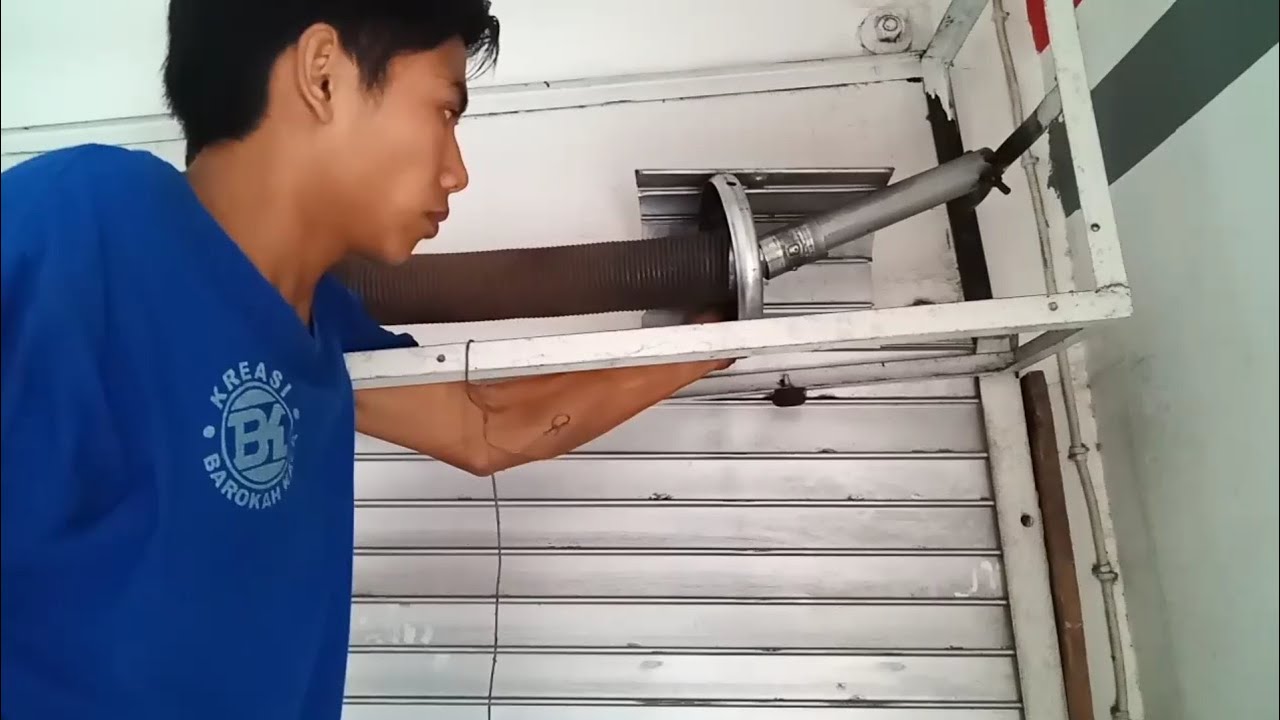 Cara perbaiki rolling door yang rusak "pipa utama patah"