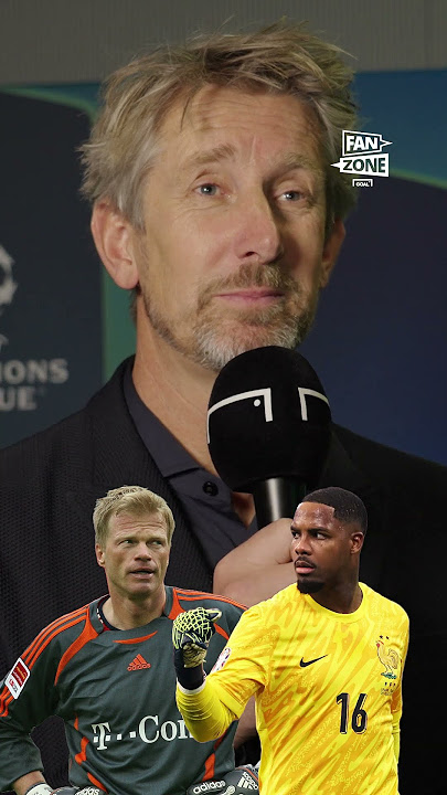 Van der Sar chooses GREATEST goalkeeper EVER 👋 #football #soccer #shorts