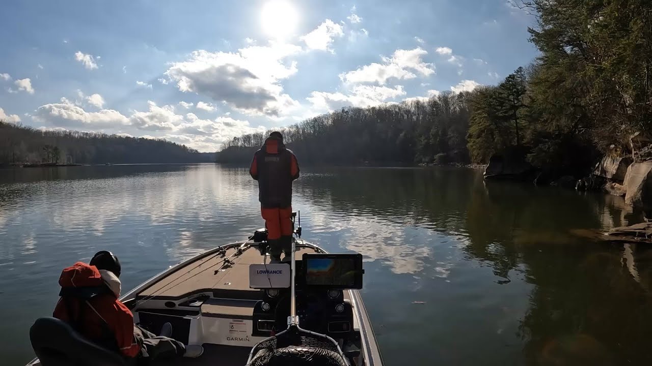 Laurel River Lake Bass Fishing 12/30/2024. Short afternoon trip.