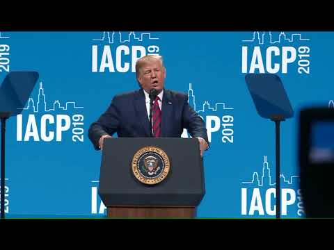 Trump calls out CPD chief during address to police chiefs in Chicago