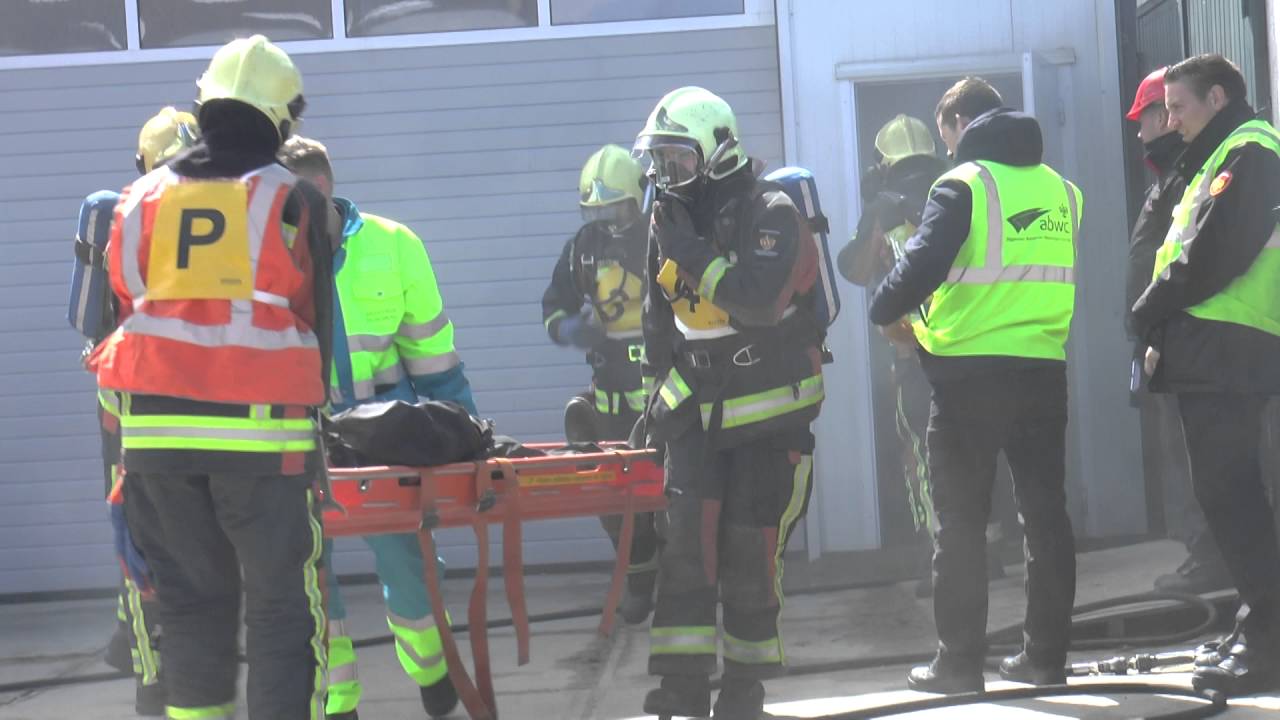 23-04-16 Brandweerwedstrijd (ABWC Klasse 112) te Rijnsburg - Baan 2 ploeg: Krimpen a.d. Lek