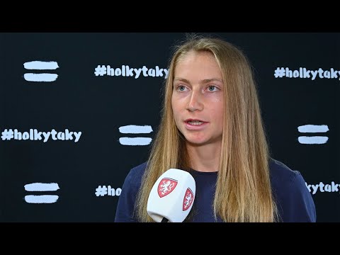 Ženy A | Michaela Dubcová s Denisou Veselou před utkáním s Maďarskem