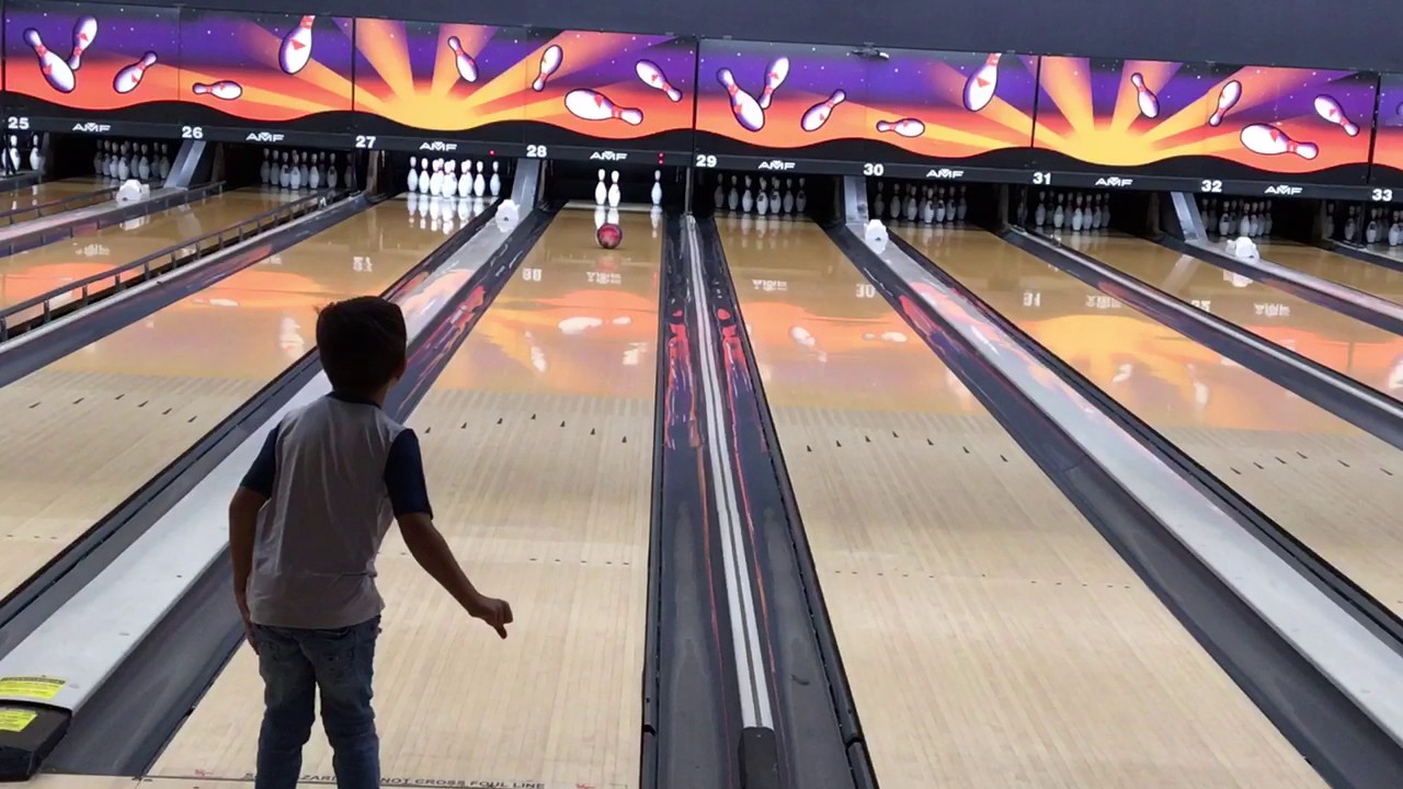 4 year old goes for the 1210 bowling split conversion NO BUMPERS on