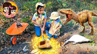 ENCONTRAMOS UN TESORO Y UN DINOSAURIO, JURASSIC WORLD 😱 | Las Leoncitas Kids by LAS LEONCITAS KIDS 7,605,716 views 2 years ago 11 minutes, 54 seconds