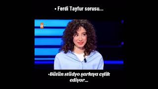 Bütün Salon Tek Yürek