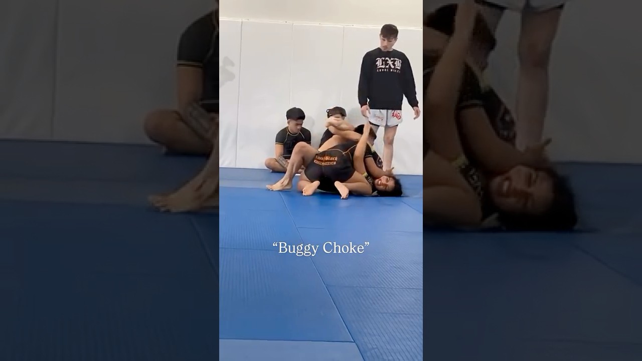 Mila Martorano Submits Guy with Buggy Choke! 😱#bjj