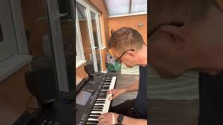 Ed Sheeran …..Joker & The Queen (Yamaha Genos) screenshot 4
