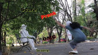 living statue scare prank. funniest reactions ever. patung lucu.