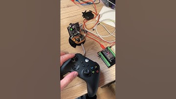 Xbox Controller controls servo with esp32 demo