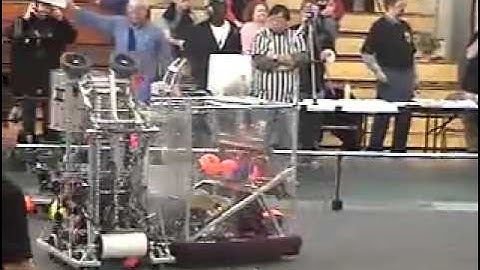 Bobcat Robotics 2006 UTC Hartford Pit Video