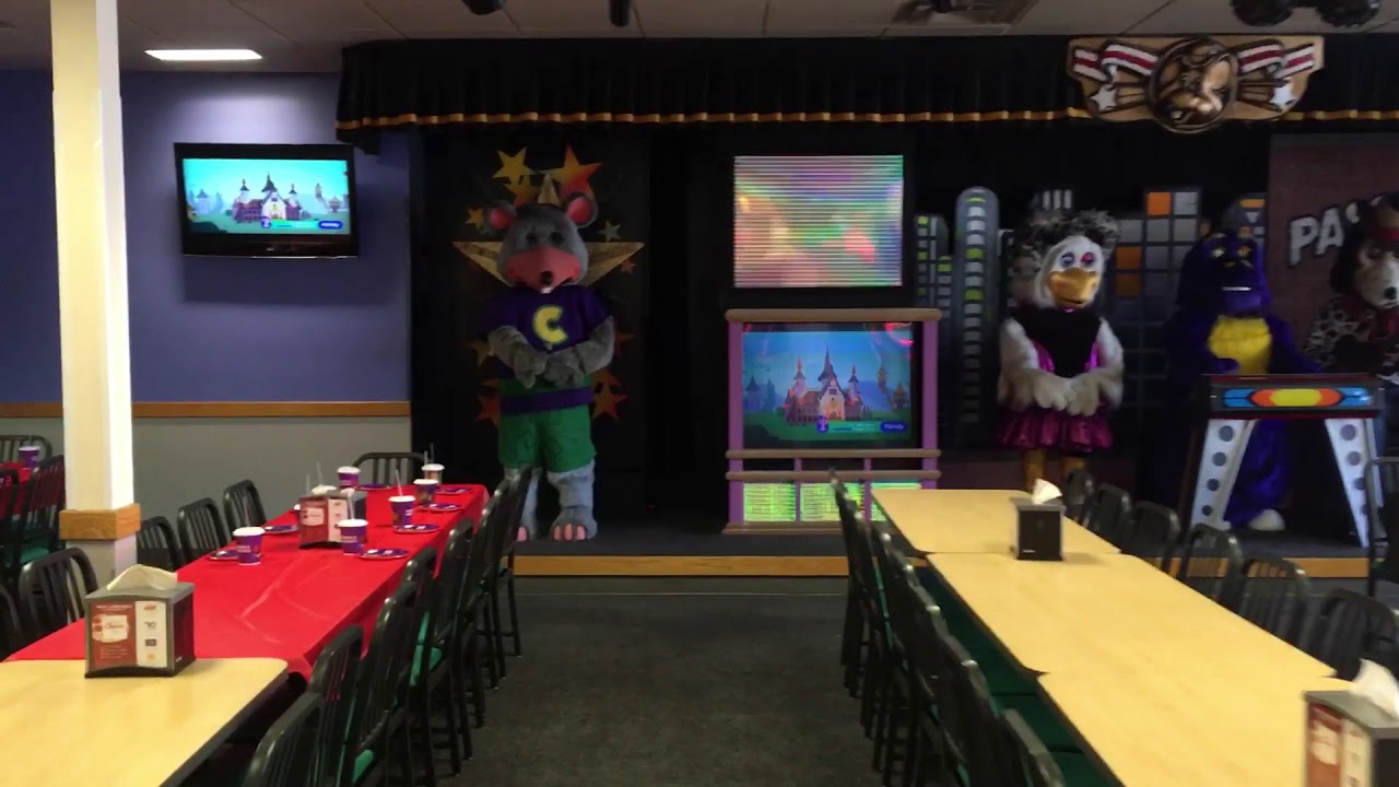 My little pony ad during show Chuck E. Cheese intermission